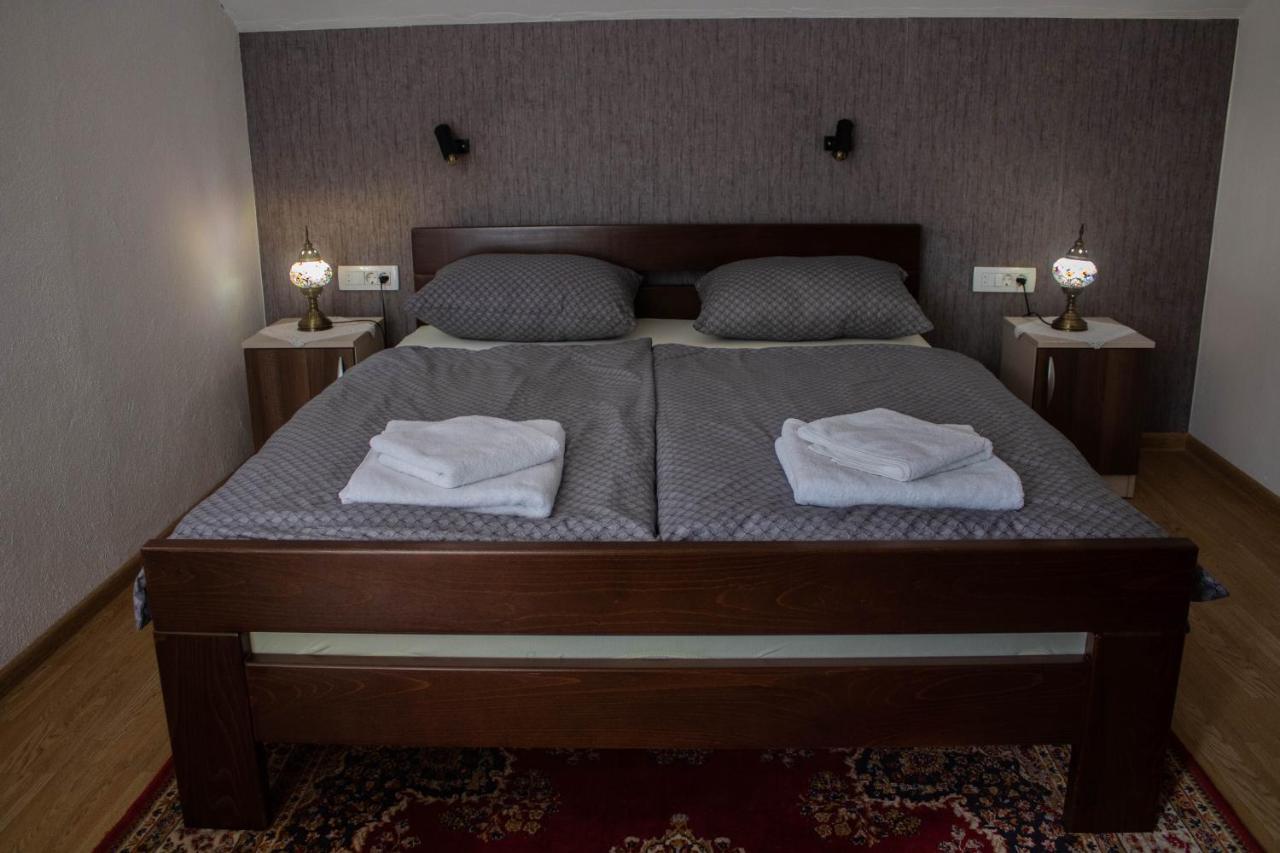 Holiday Residence Buric Високо Екстериор снимка
